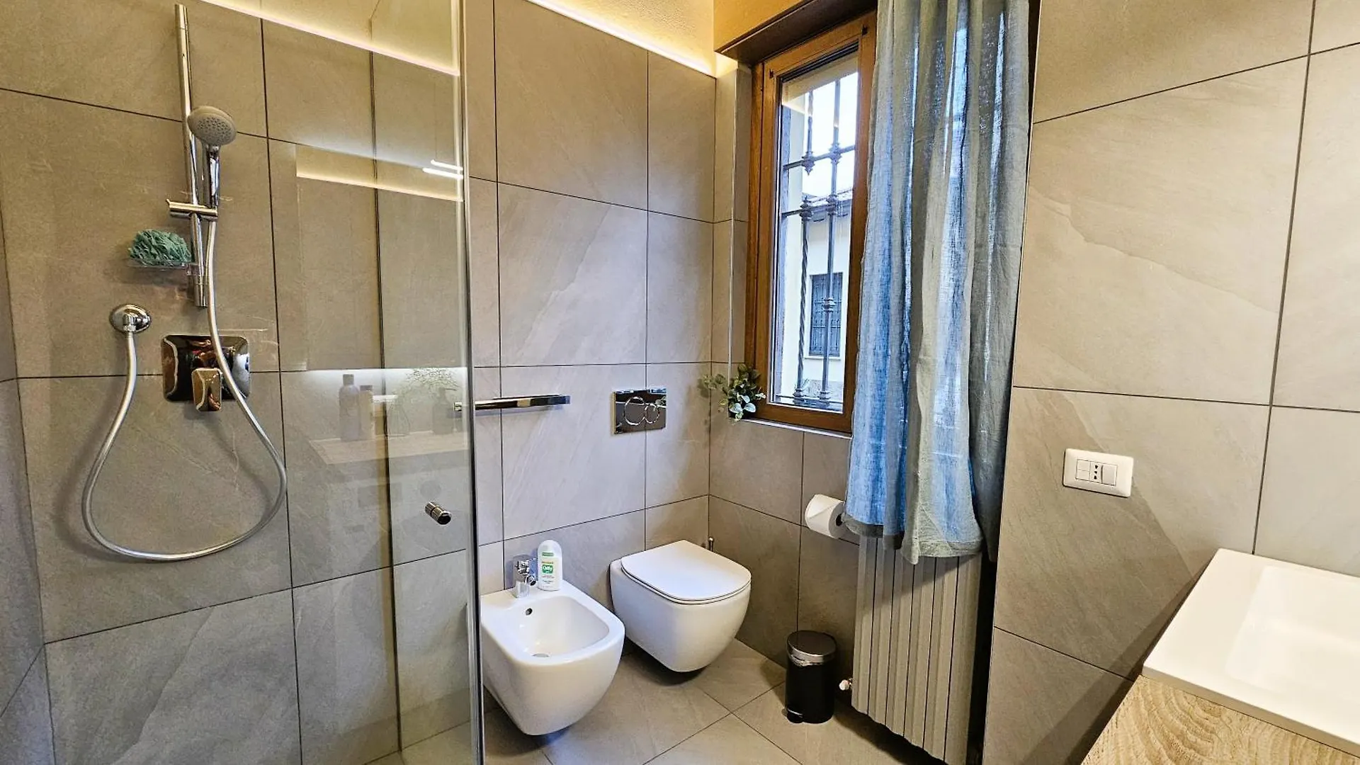 Casa27, Convenient Location To Milan Center & Como Lake Meda Italien